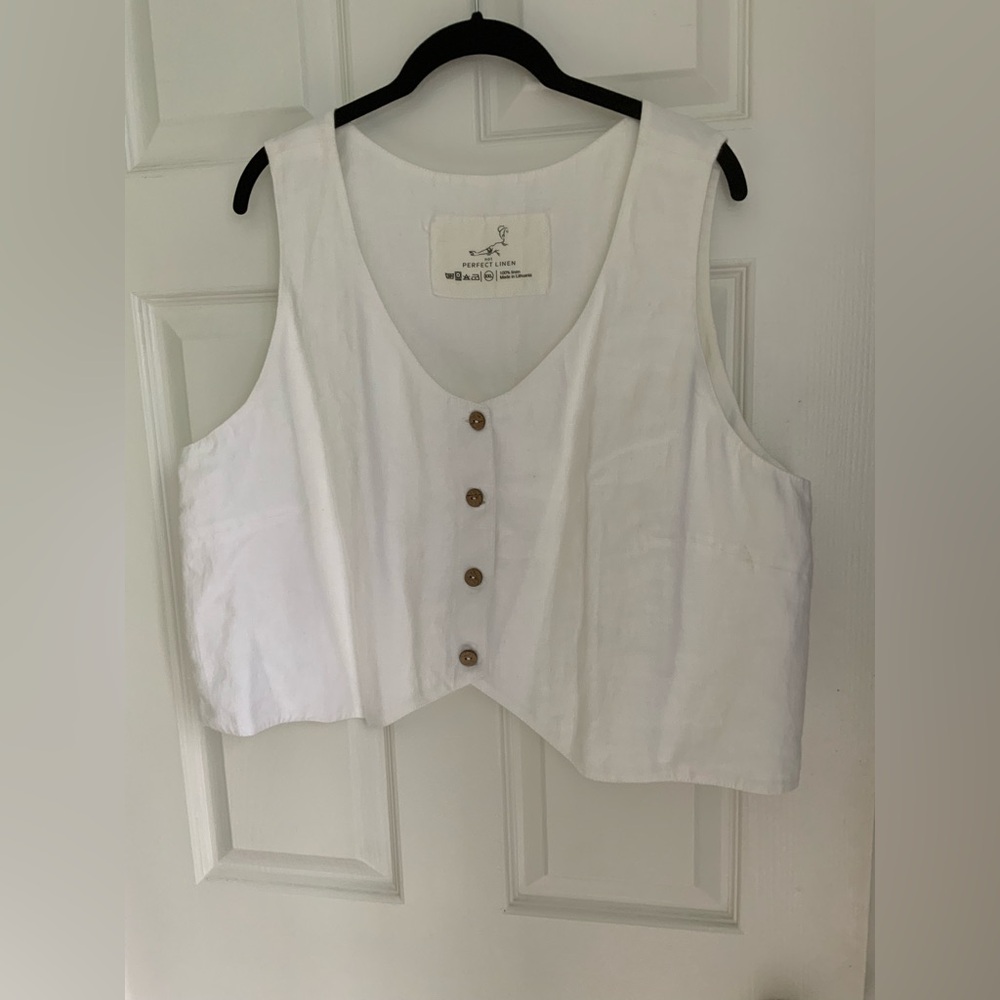 notPERFECTLINEN White Buttoned Vest